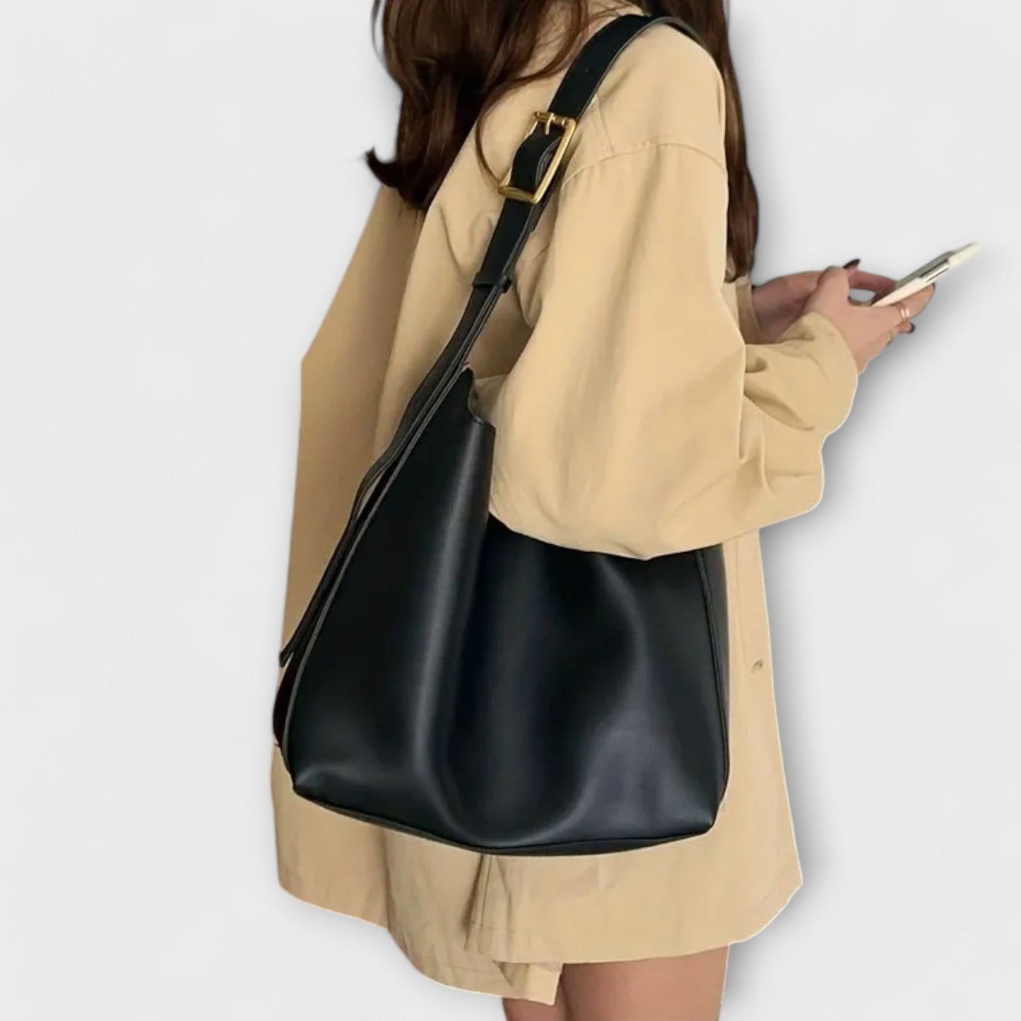 Classic Shoulder Bag with Adjustable Strap for Timeless Elegance