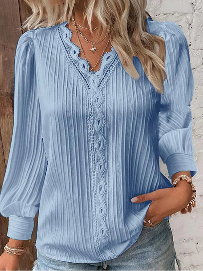 Elegant Chiffon Blouse with Lace Details for Effortless Style
