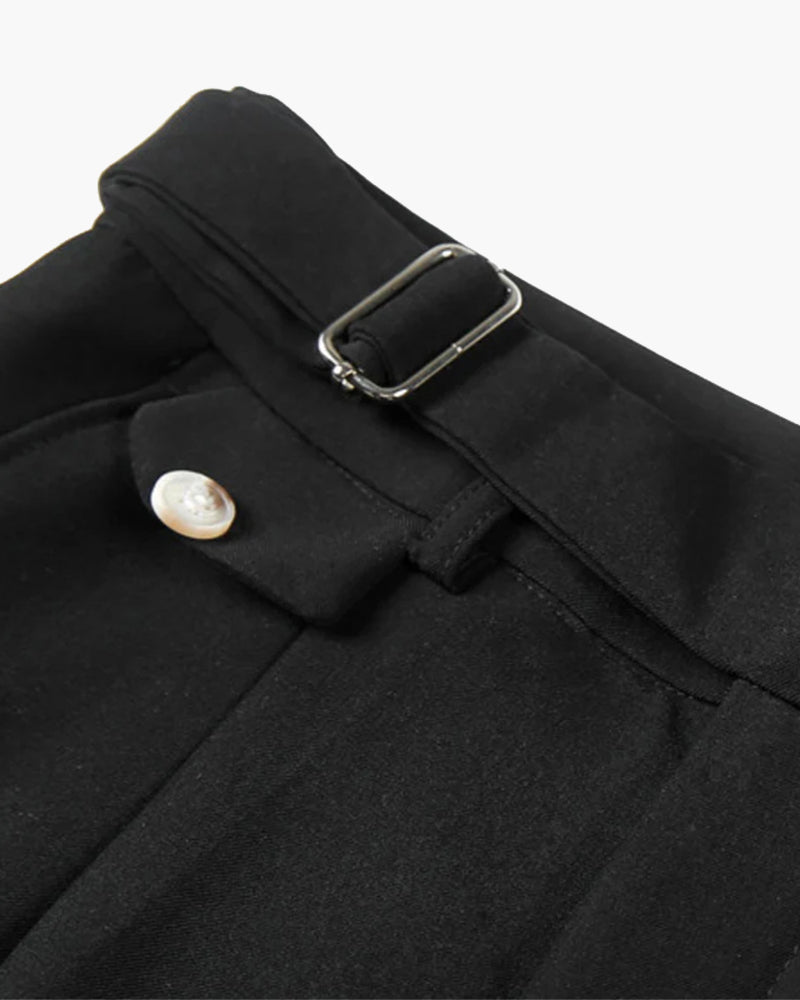 Men's Pleated Tailored Shorts – Knee Length Smart Casual Shorts with Waist Buckle Detail & Front Pleats