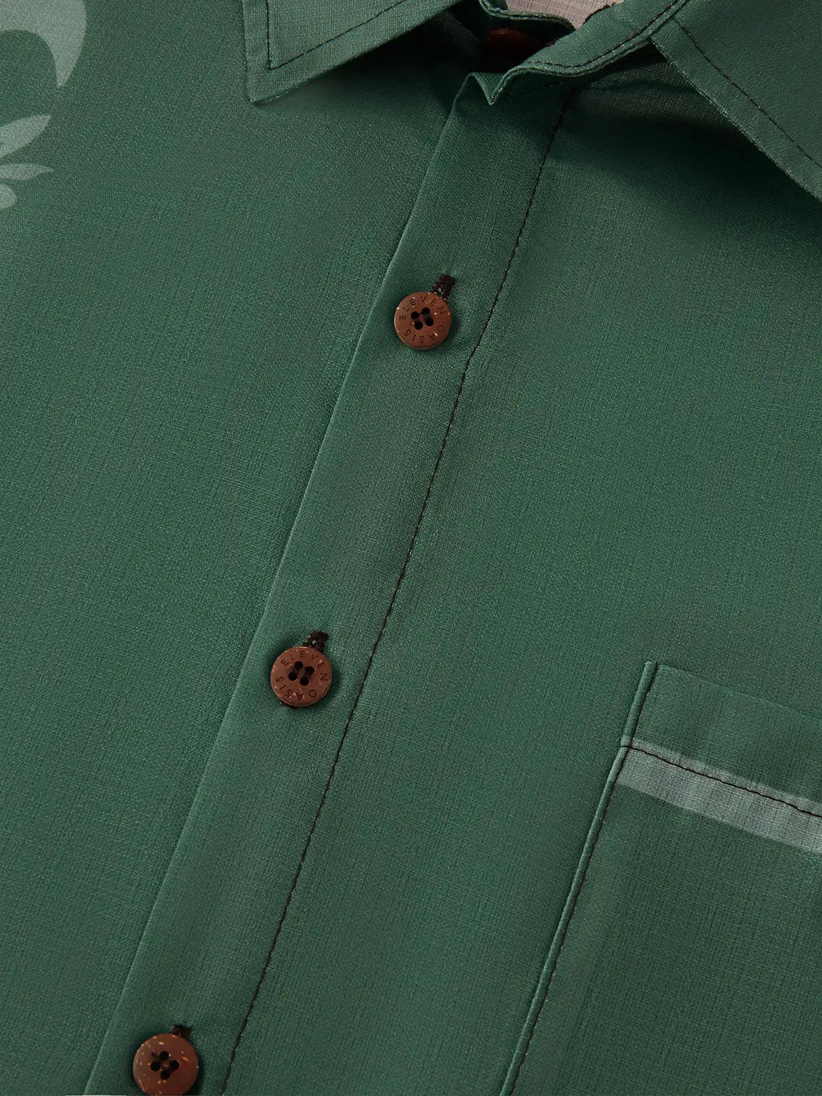 Stylish Casual Shirt for Men with Asymmetrical Floral Design | Lightweight Fabric for Comfortable Vacation Wear