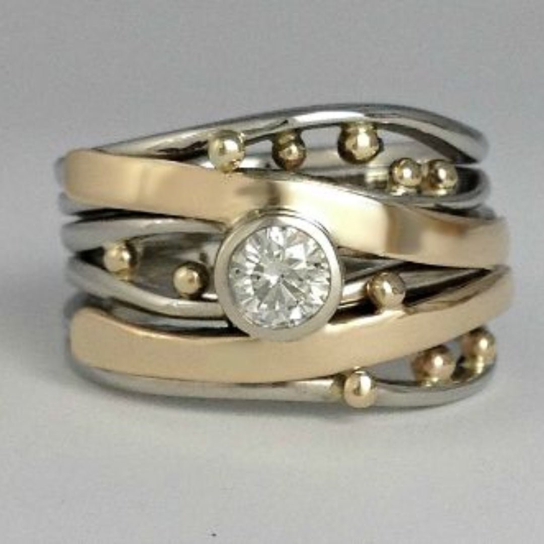 Vintage Gold Intarsia Ring with Sparkling Zirconia | Elegant Jewelry for Timeless Style